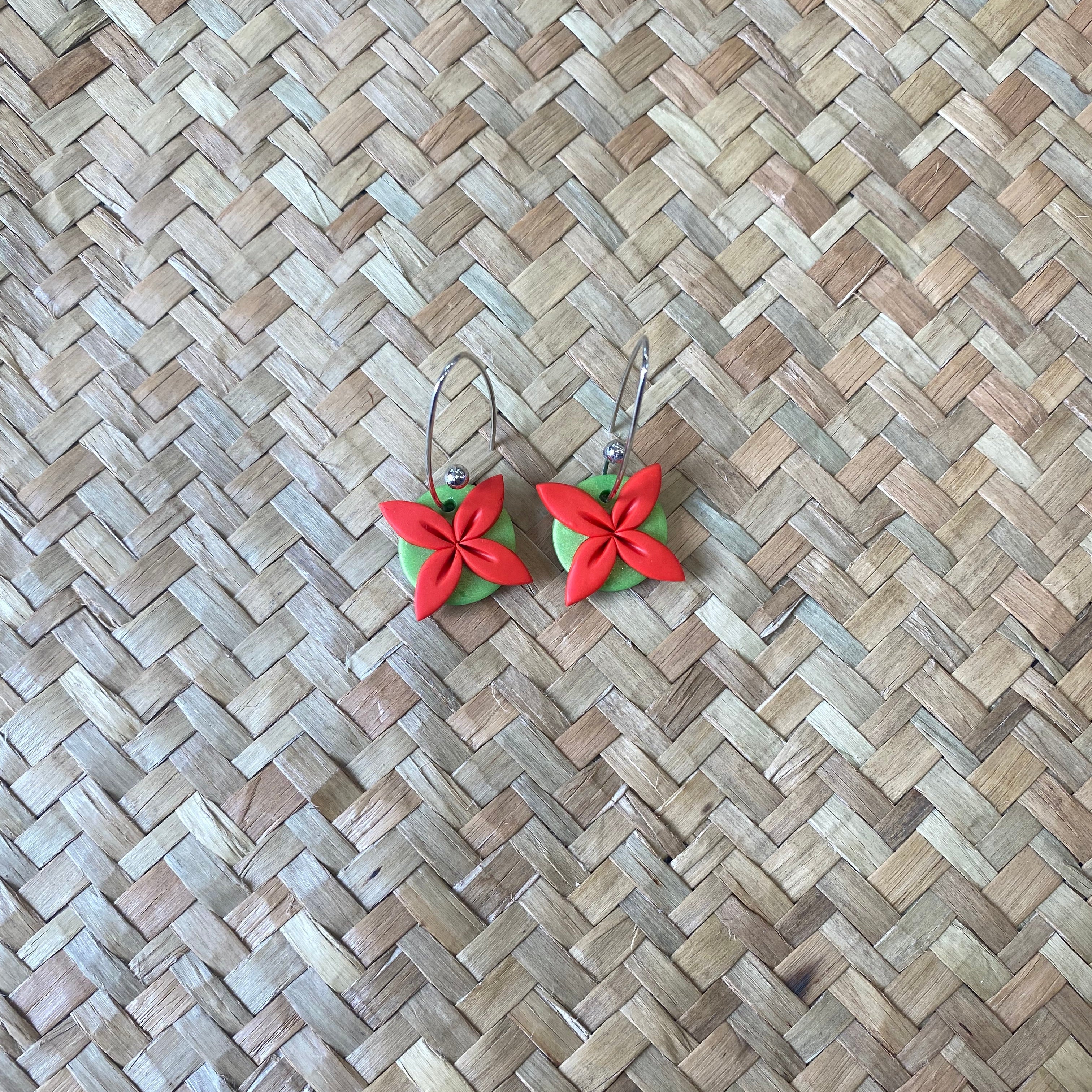 AOLELE Tipani Small Dangle Earrings