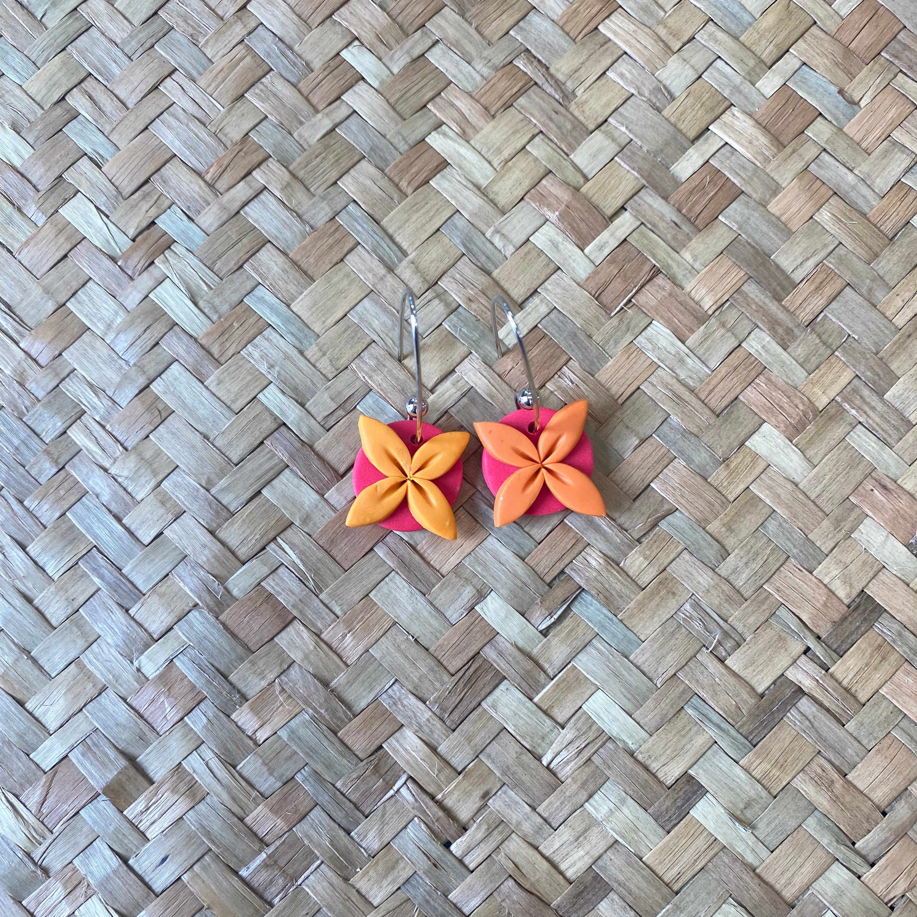 AOLELE Tipani Small Dangle Earrings