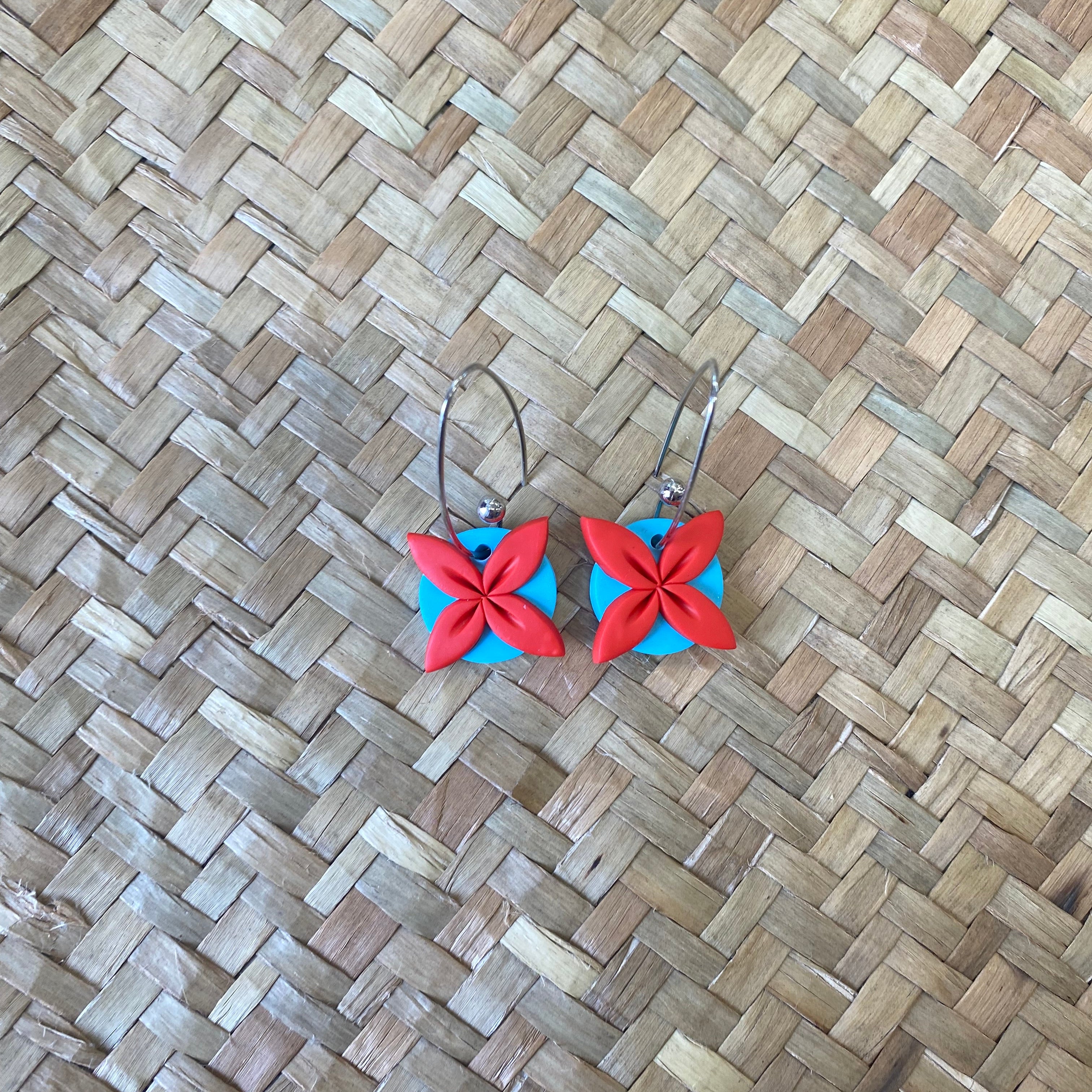 AOLELE Tipani Small Dangle Earrings