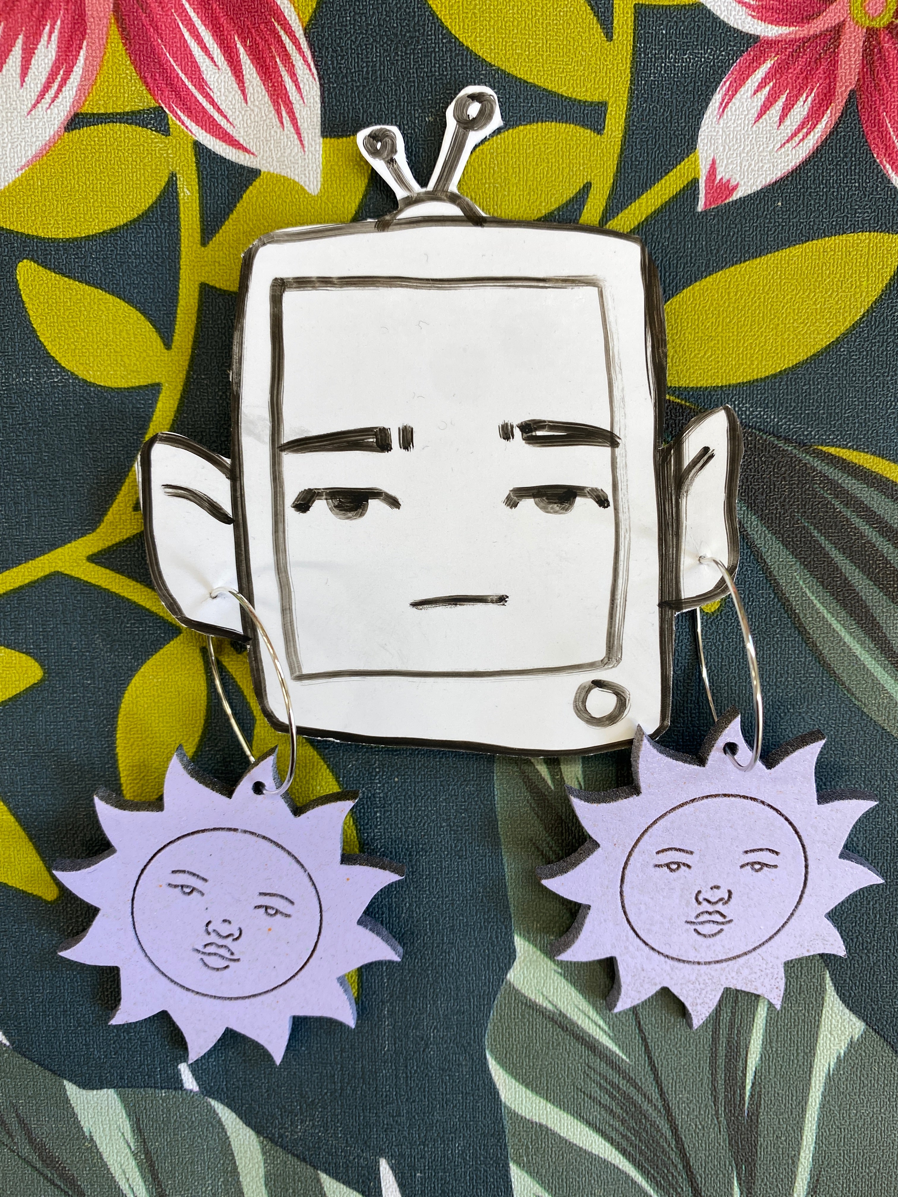 SUN earrings by Kophie Su'a-Hulsbosch