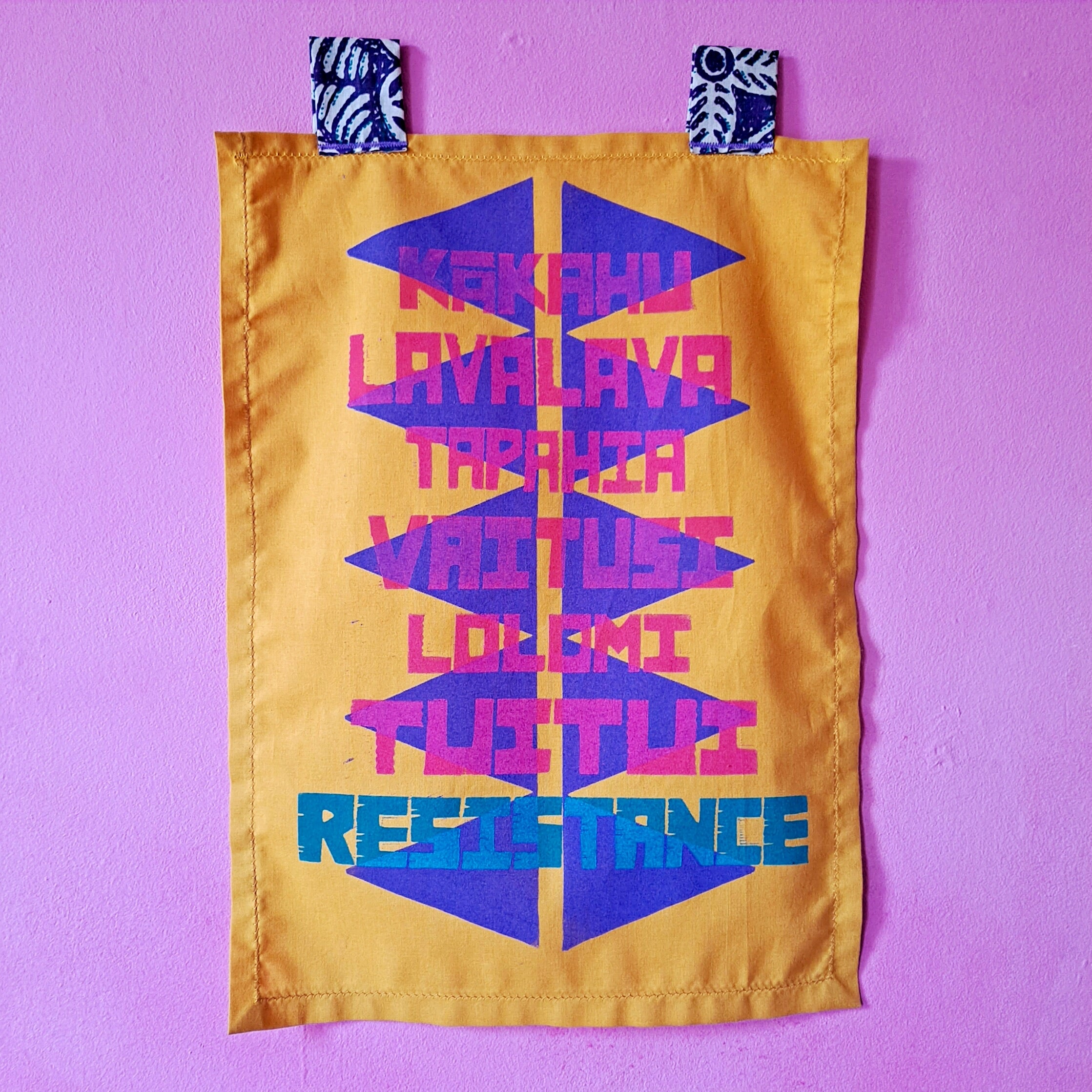 >>> Resistance <<< Textile wall hanging 2/10